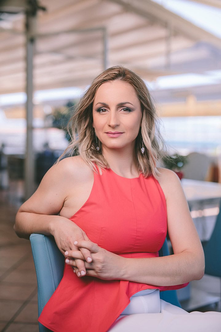 Αριστέα Δημητροπούλου - Wealth Mindset Mentor & Finance Trainer